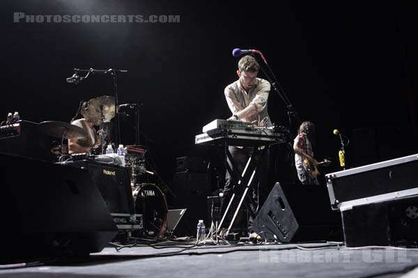 YEASAYER - 2008-07-07 - PARIS - Olympia - 